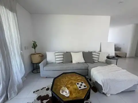 Casa en Venta en La cañada de Pilar, USD 235.000