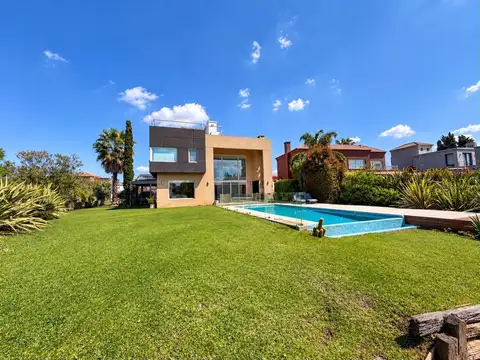 Casa en Alquiler de 4 dormitorios