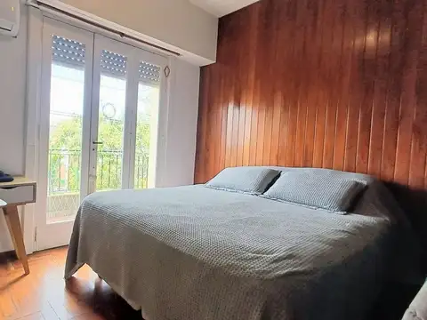 Avenida Hipólito Yrigoyen 1200