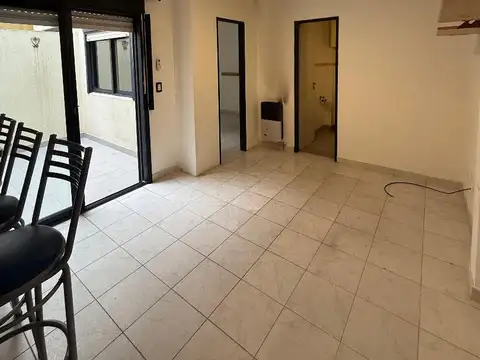 Depto Tipo Casa en Alquiler en Villa General Mitre, $ 750.000