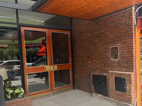 Rivadavia 200, Piso 2