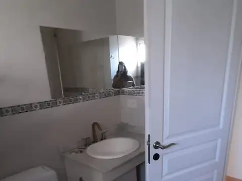 Departamento 4 ambientes con 2 baños