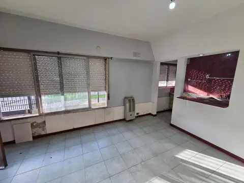 Depto Tipo Casa en Alquiler en Lomas de Zamora, $ 480.000