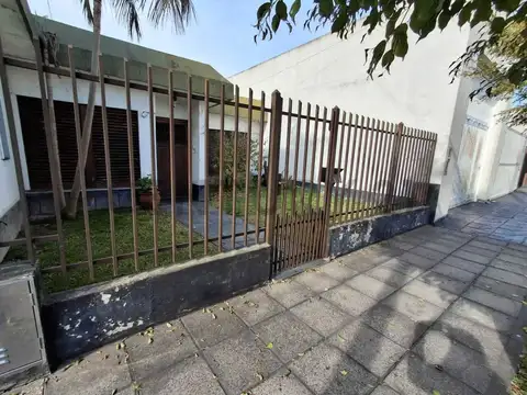 Amado Nervo 700, Piso 0