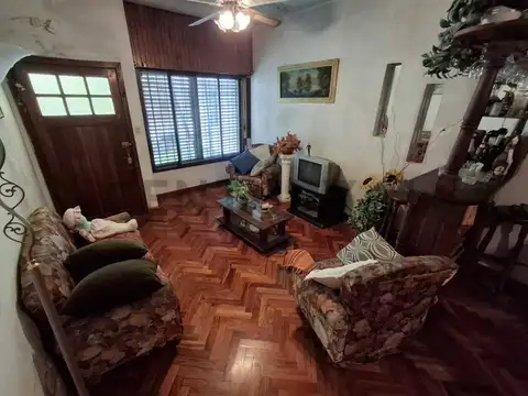 VENTA CASA 3 AMBIENTES HAEDO NORTE - APTO CREDITO HIPOTECARIO -