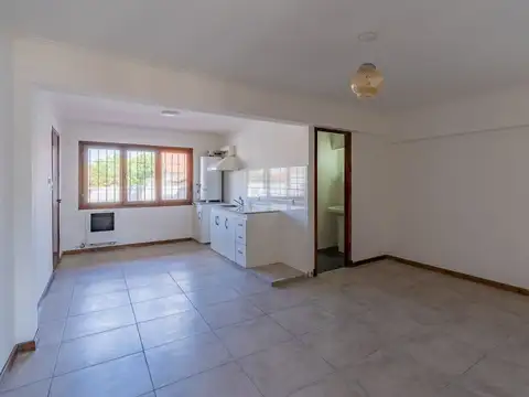 Depto Tipo Casa en Venta de 3 ambientes