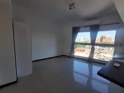 Comodo ambiente en ubicación estratégica