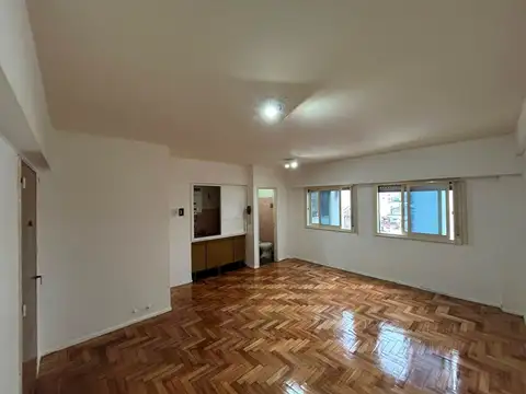 Departamento en Alquiler en Barrio Parque San Martín, $ 400.000
