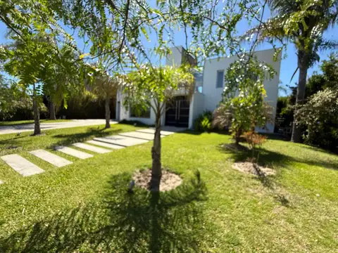 Casa en Alquiler en El Encuentro, USD 4.500