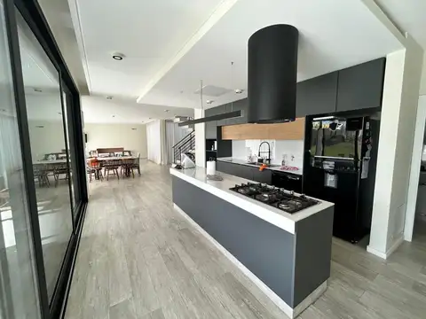 Casa en Venta de 5 dormitorios