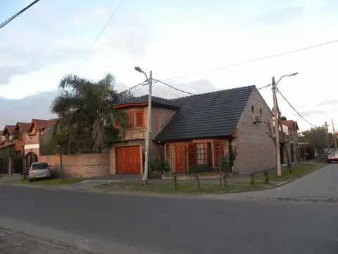 Excelente Chalet en Ciudad