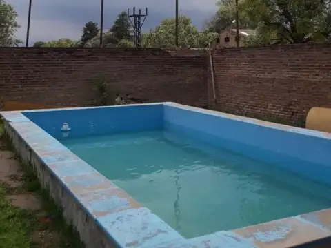 Casa 2 ambientes con 1 baño
