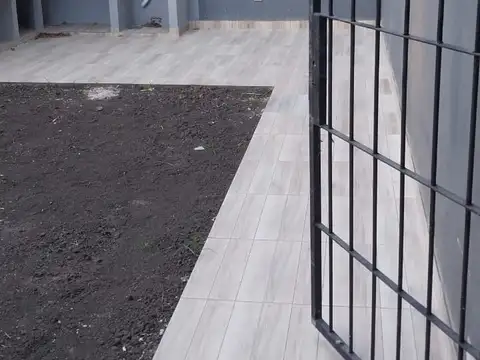 Departamento en Alquiler en Lomas Del Mirador, $ 550.000