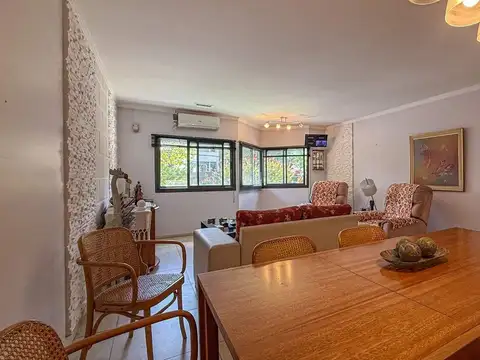 Casa 3 ambientes con 2 baños