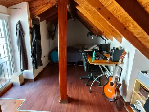 HERMOSO CHALET EN VICTORIA