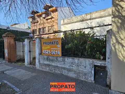 Terreno de 8.23 x 41, superficie edificable 654 m2!