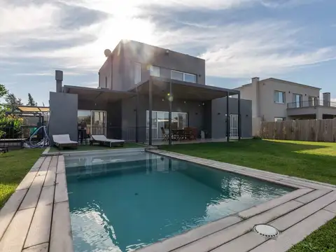 Venta SAN RAFAEL 4 habitaciones + escritorio