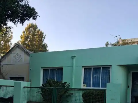 Casa 4 Ambientes. A Refaccionar Lote 8,66 x 43,30