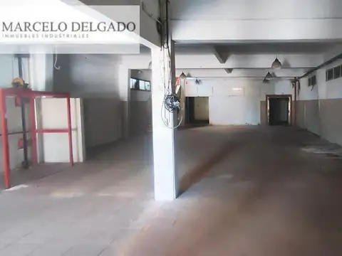 Galpon en Alquiler 30  mts Fondo