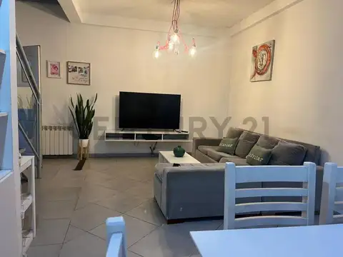 VENTA de Dúplex 4 AMBIENTES en Castelar sur