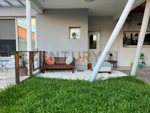 Casa en Venta en Castelar Sur, USD 165.000