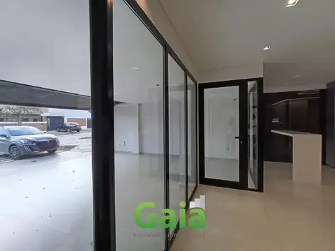 Casa en Alquiler Tres Cerritos