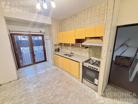 Casa 3 ambientes con 2 baños