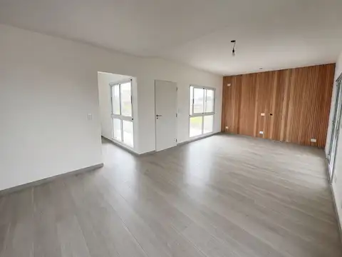 CASA 4 AMBIENTES BARRIO PRIVADO LAGUNA AZUL