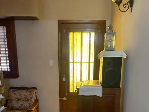 Casa 2 ambientes con 1 baño