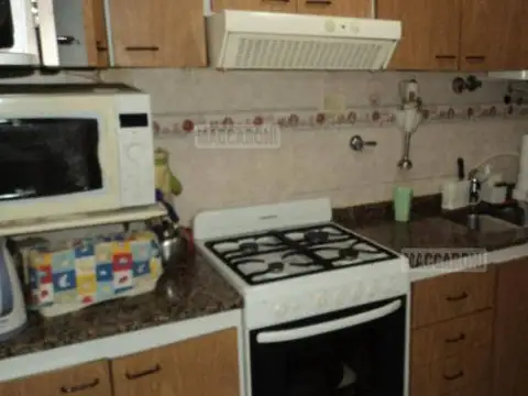 Depto Tipo Casa 4 ambientes con 2 baños