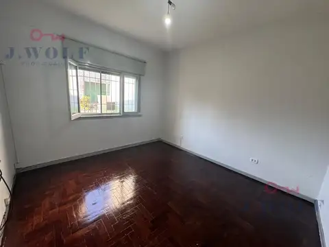 Depto Tipo Casa en Alquiler 50 años