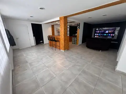 Casa en Venta en Barrio Parque Leloir, USD 230.000