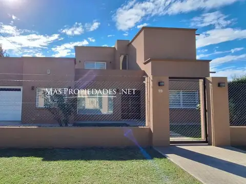 Venta Casa 3 Dormitorios en  Links Erratchu La Unión Ezeiza