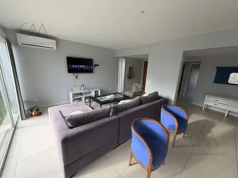 Casa en Alquiler de 3 dormitorios