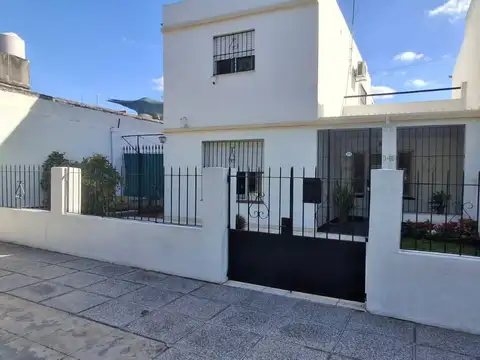2 casas sobre lote propio en Victoria