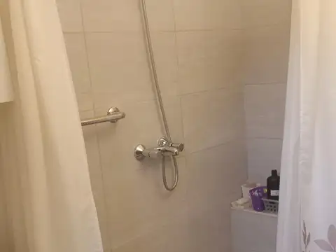 Depto Tipo Casa 6 ambientes con 2 baños