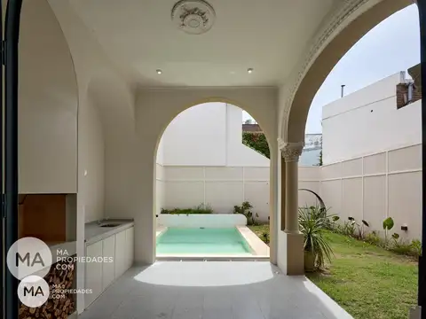Casa en Venta con 1 cochera