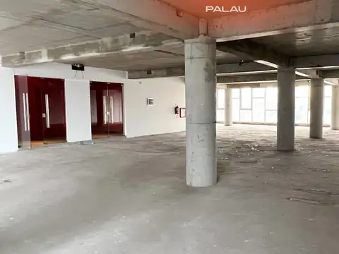 Oficina en Venta con 3 cocheras