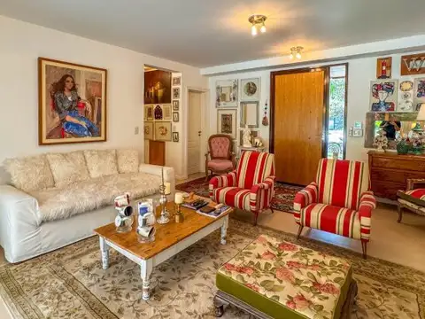 Alquiler Casa 5 AMB. con PILETA y JARDÍN | Barrio SAN MARCO