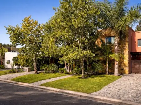 Casa en Alquiler de 4 dormitorios