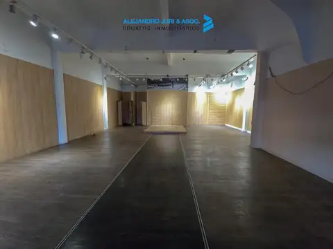 Local en Alquiler en Centro, $ 2.500.000