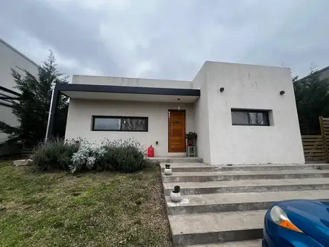 Casa en Venta en Pilar del Este - Santa Elena, USD 165.000