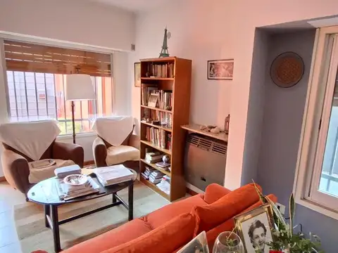Casa de 4 ambientes con hermoso jardín  en Florida