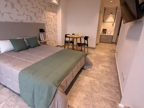 Avenida Hipólito Yrigoyen 1500