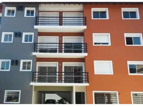 DEPARTAMENTO DE 2 AMB CON ESPACIO GUARDACOCHE