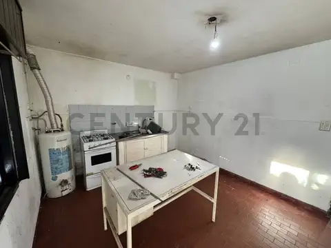 Casa 2 ambientes con 1 baño