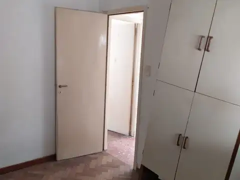 ¡Oportunidad de Inversión! Dpto 3 Amb a Refaccionar en PB con Doble Patio