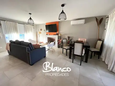 Casa 4 ambientes con 4 baños