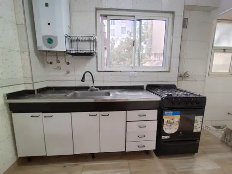 Balvanera Valentin Gomez 2900 2º Piso Muy Luminoso Reciclado Ventilado