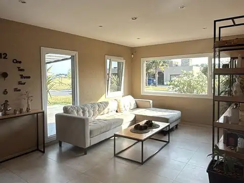 Casa en Venta en Guernica, USD 280.000